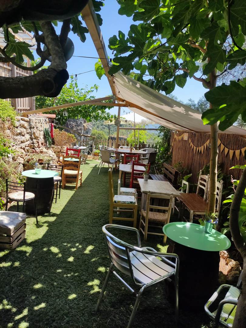 Alquila por horas Espacio foodtruck al aire libre en la montaña