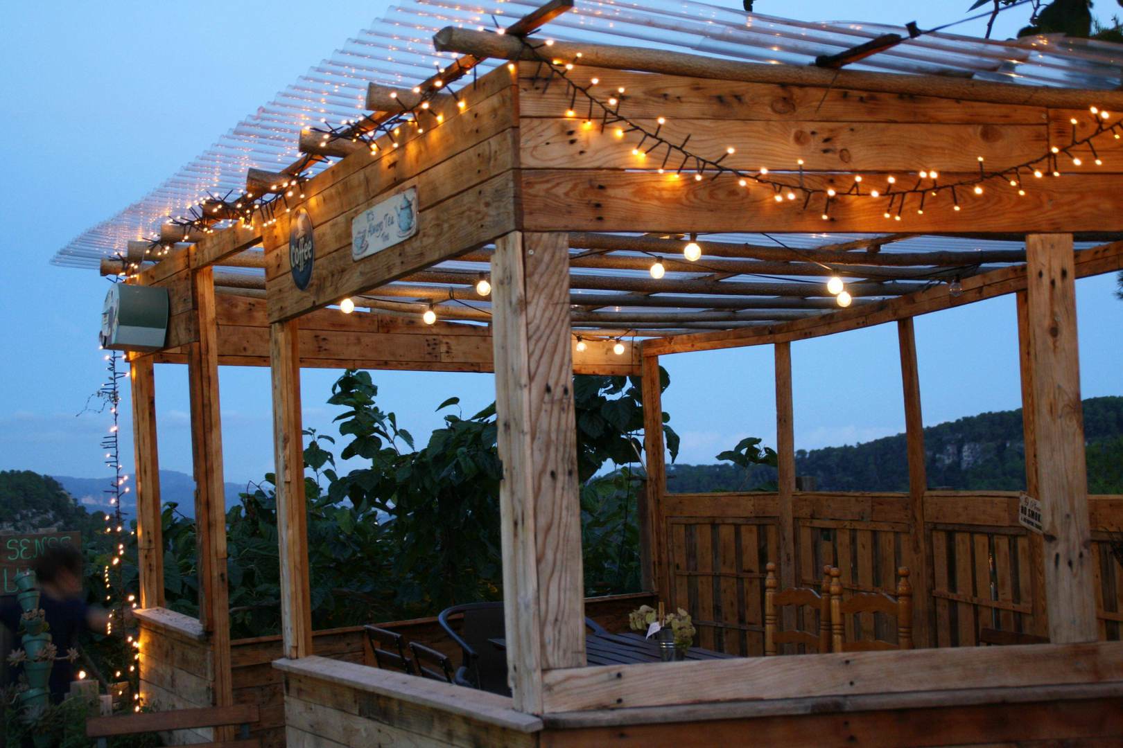 Alquila por horas Espacio foodtruck al aire libre en la montaña