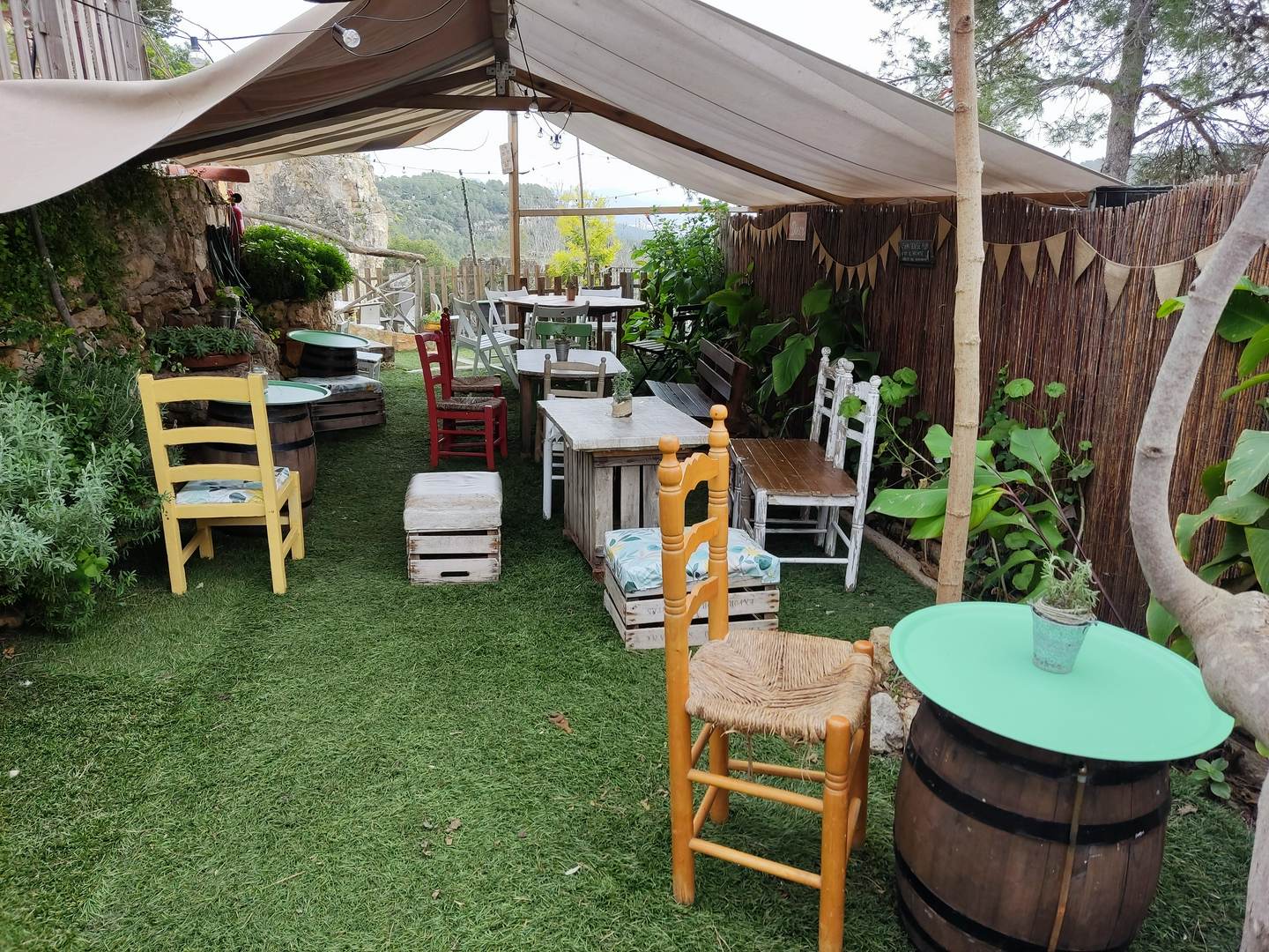 Alquila por horas Espacio foodtruck al aire libre en la montaña