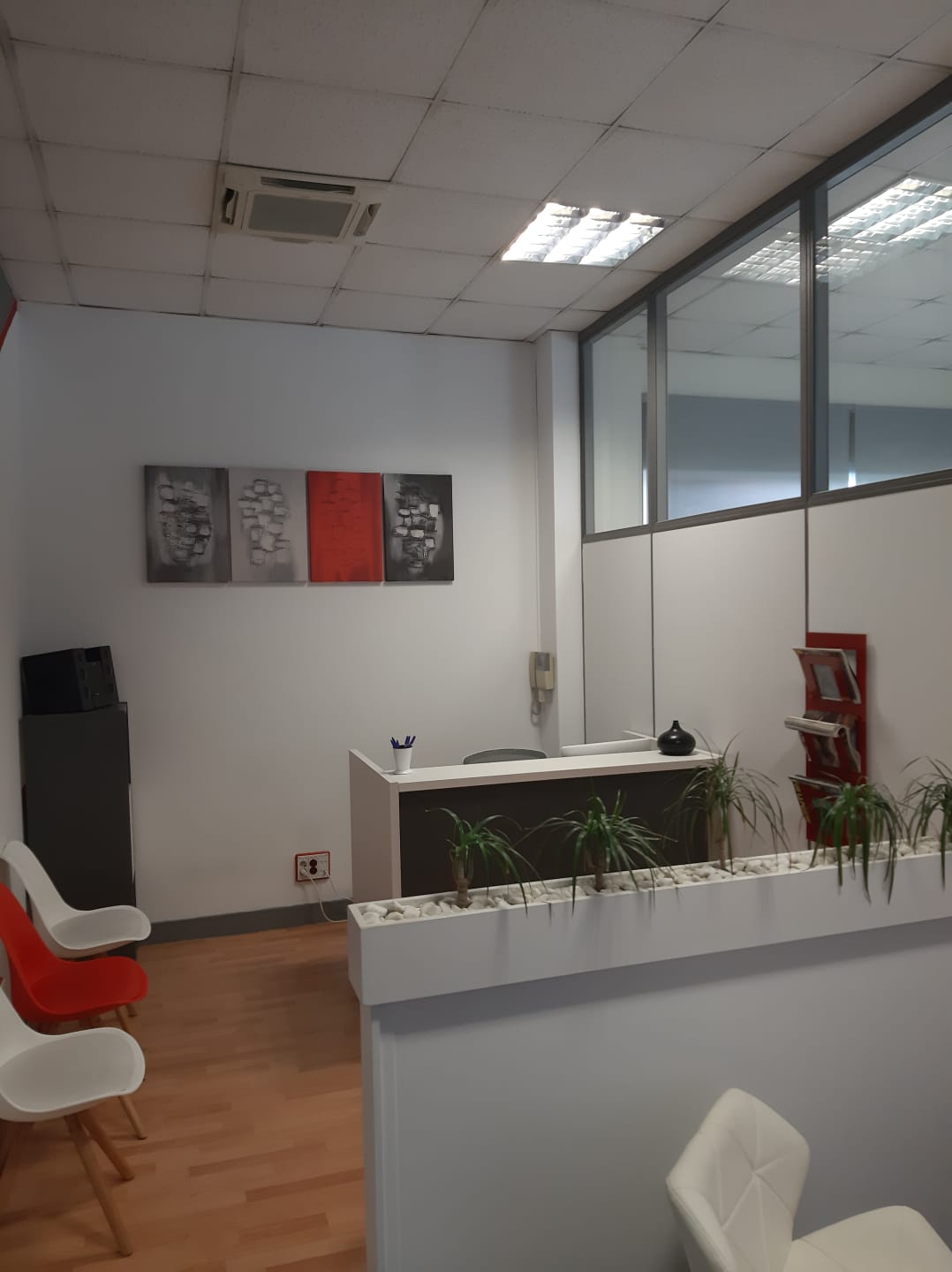 Alquila por horas Local Oficina planta baja