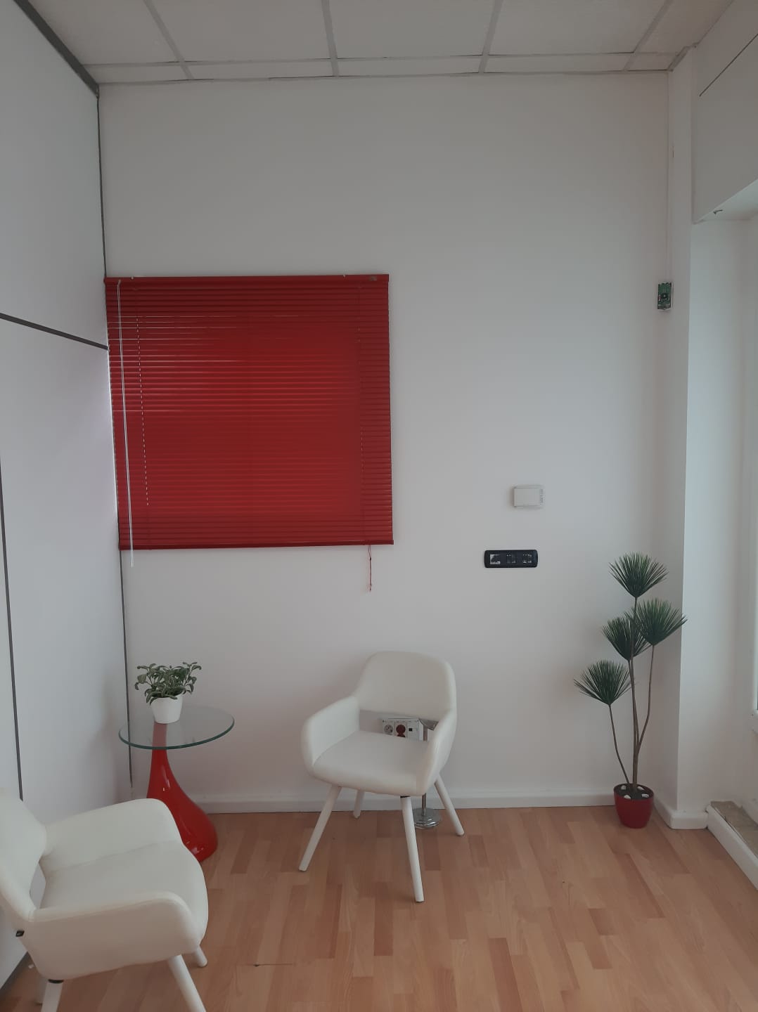 Alquila por horas Local Oficina planta baja