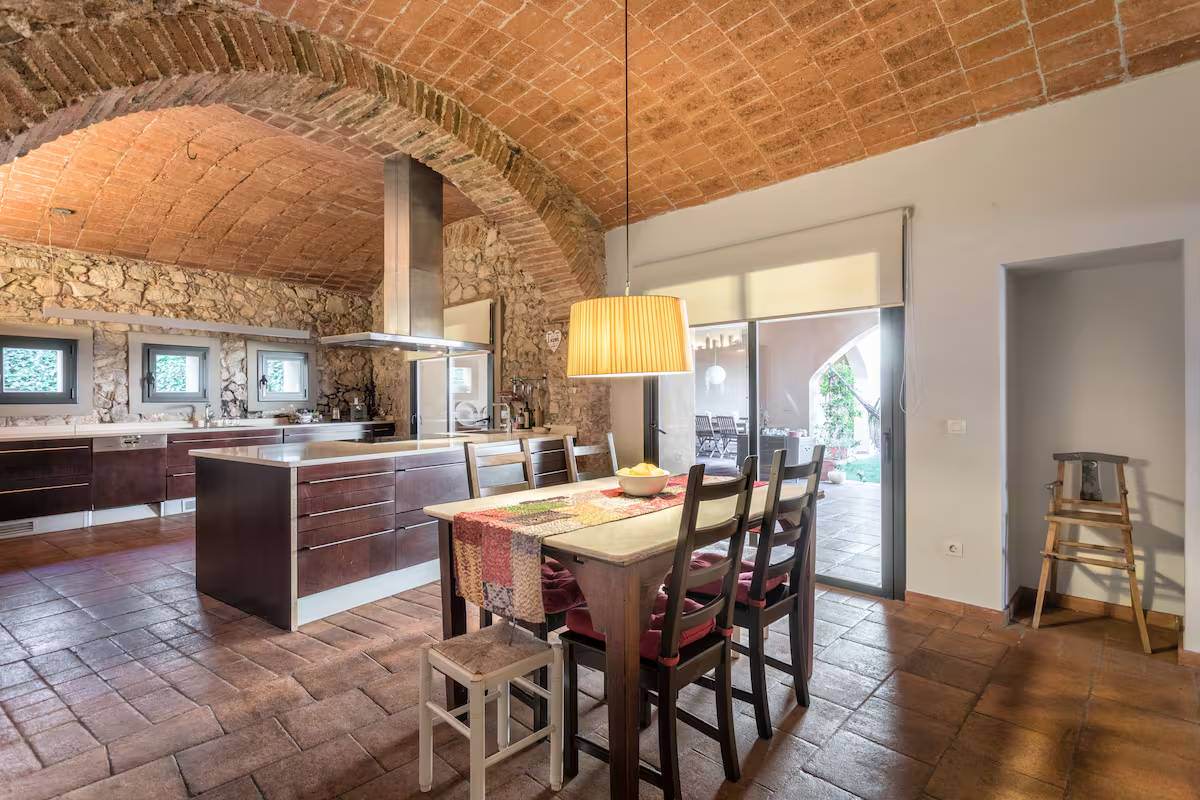 Alquila por horas Masía del siglo XV restaurada