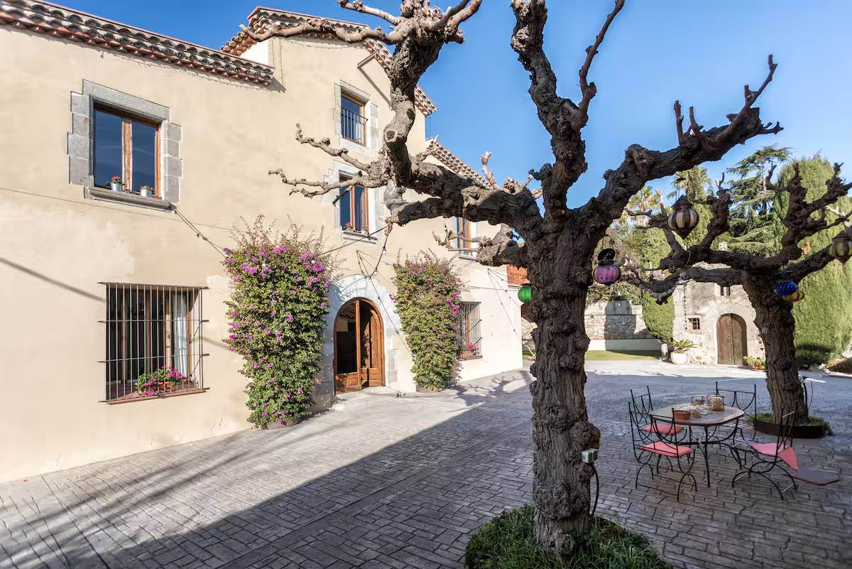 Alquila por horas Masía del siglo XV restaurada