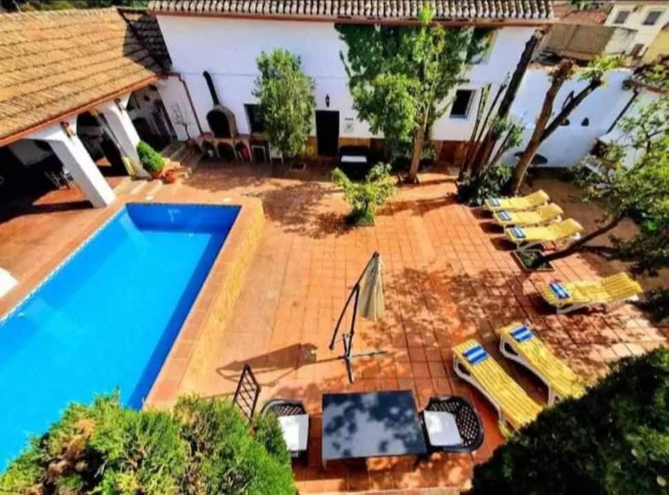 Alquila por horas Complejo de auténticas  casas de campo. 