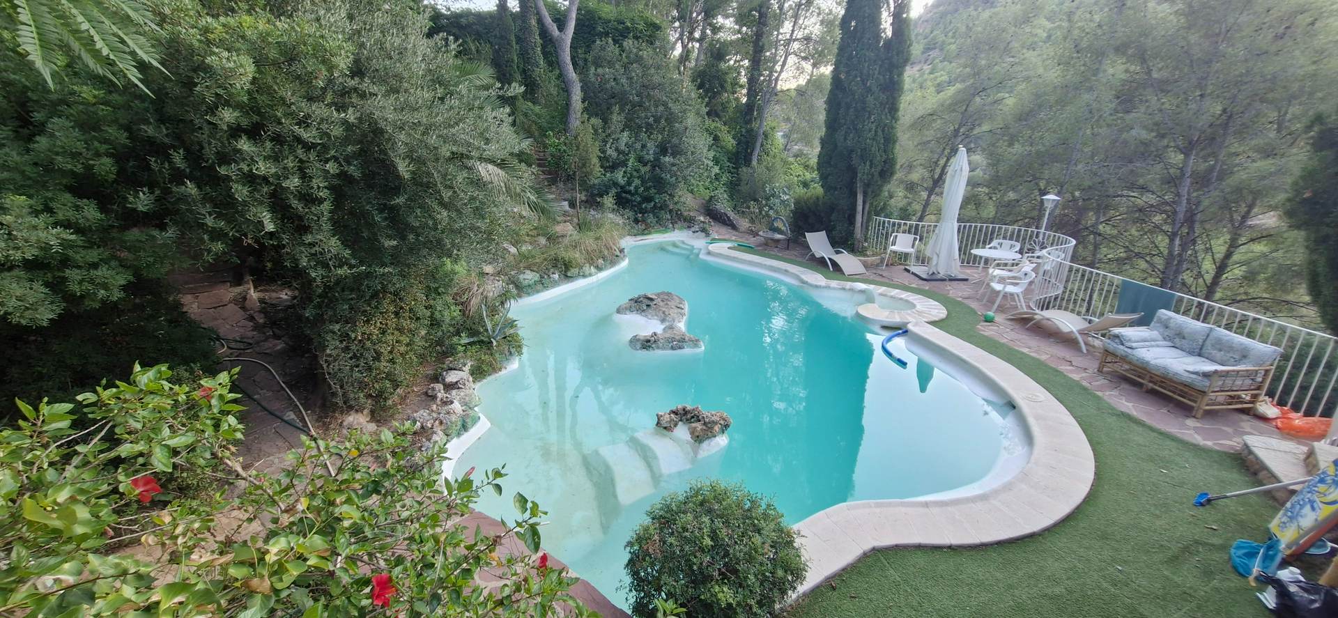 Alquila por horas Chalet con encanto y piscina artística, en plena sierra Calderona