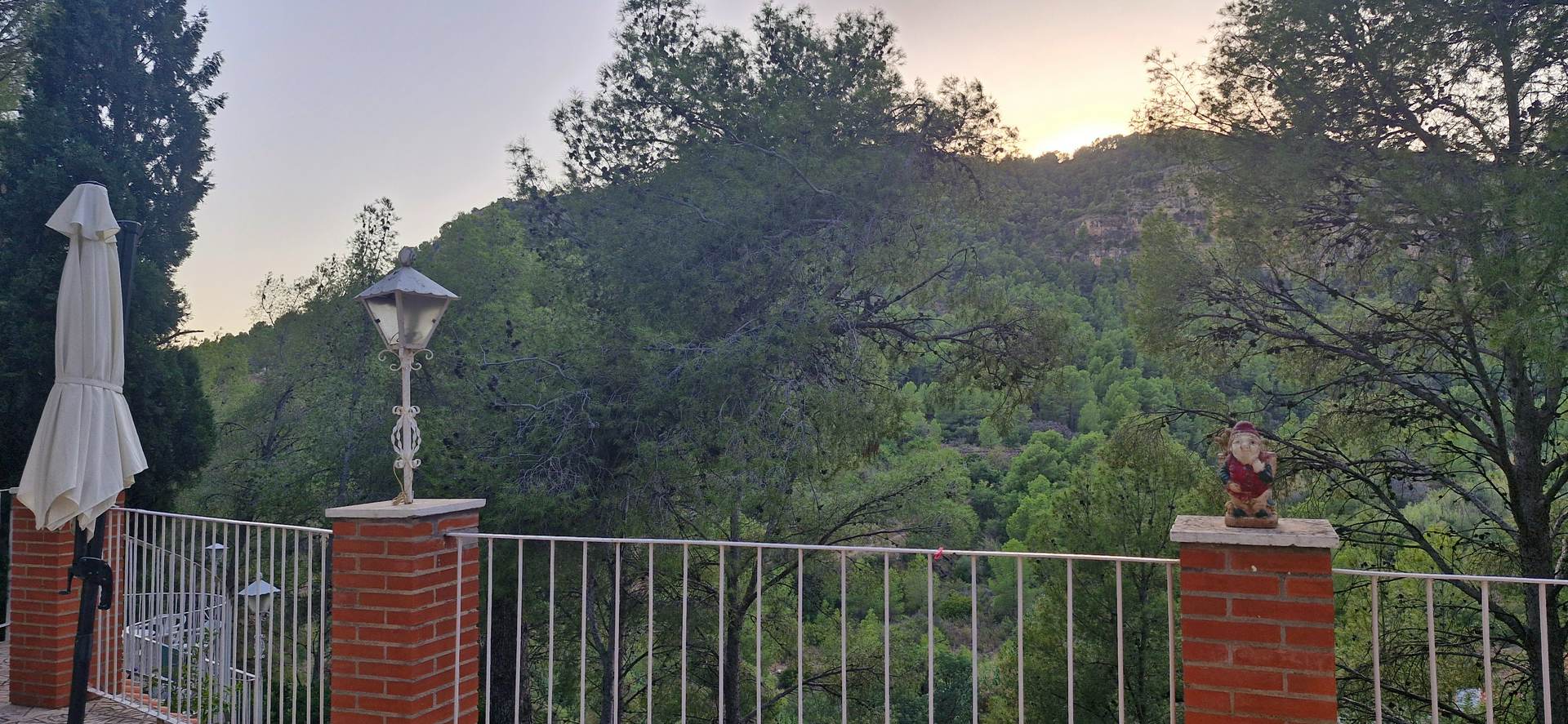 Alquila por horas Chalet con encanto y piscina artística, en plena sierra Calderona