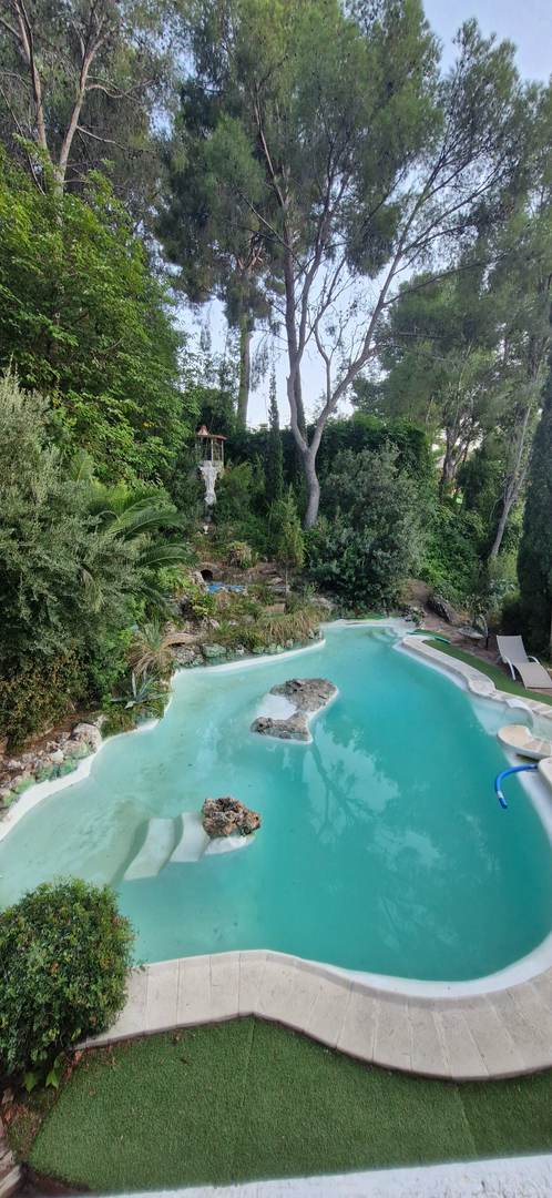 Alquila por horas Chalet con encanto y piscina artística, en plena sierra Calderona