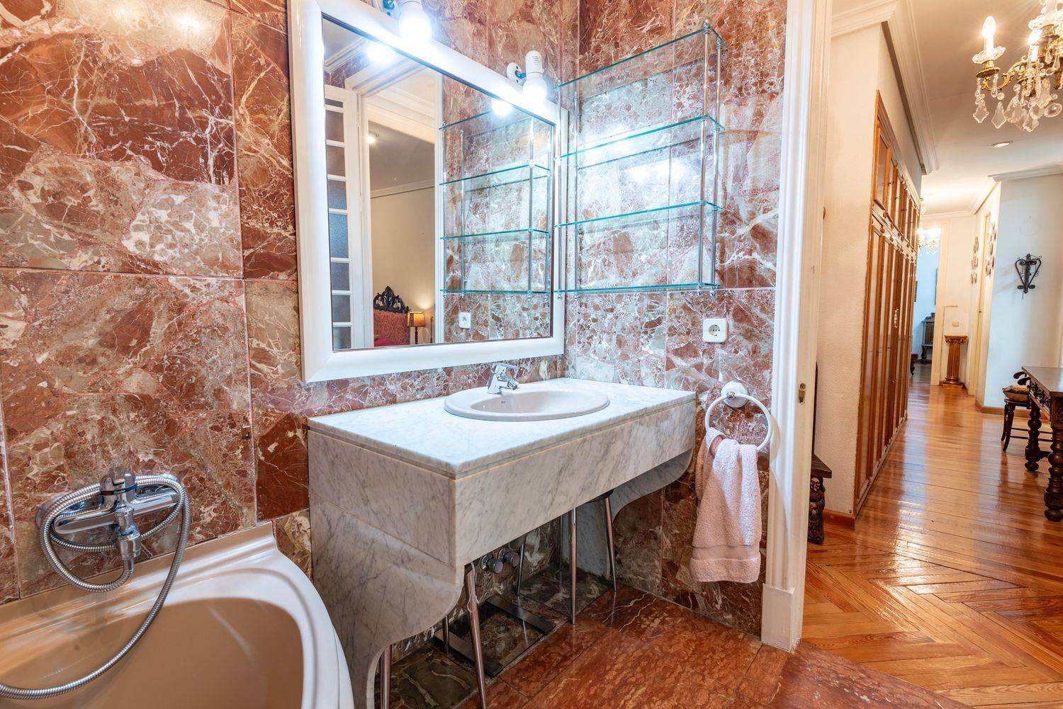 Alquila por horas Piso señorial zona Gran Via Madrid