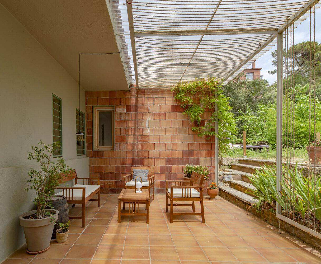 Alquila por horas Casa unifamiliar con porche y jardín en Collserola