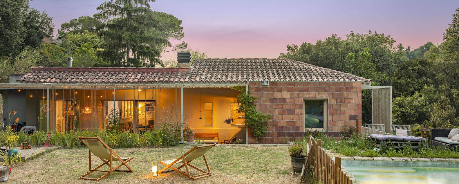Alquila por horas Casa unifamiliar con porche y jardín en Collserola