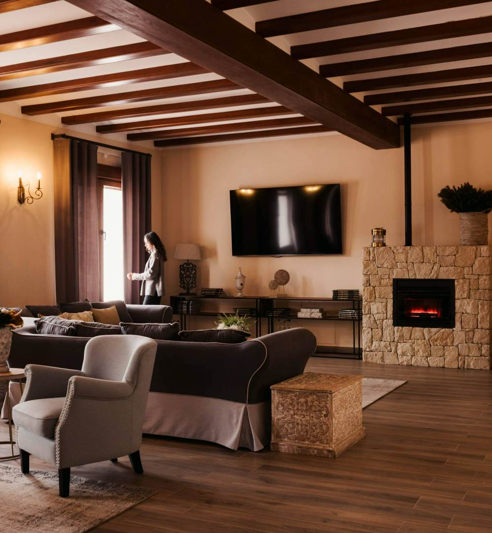 Alquila por horas Alquería rústica entre olivos milenarios - espacio premium para rodajes y eventos