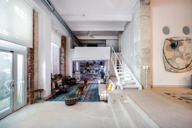 Alquila por horas Espacioso loft de estilo neoyorquino con patio ajardinado