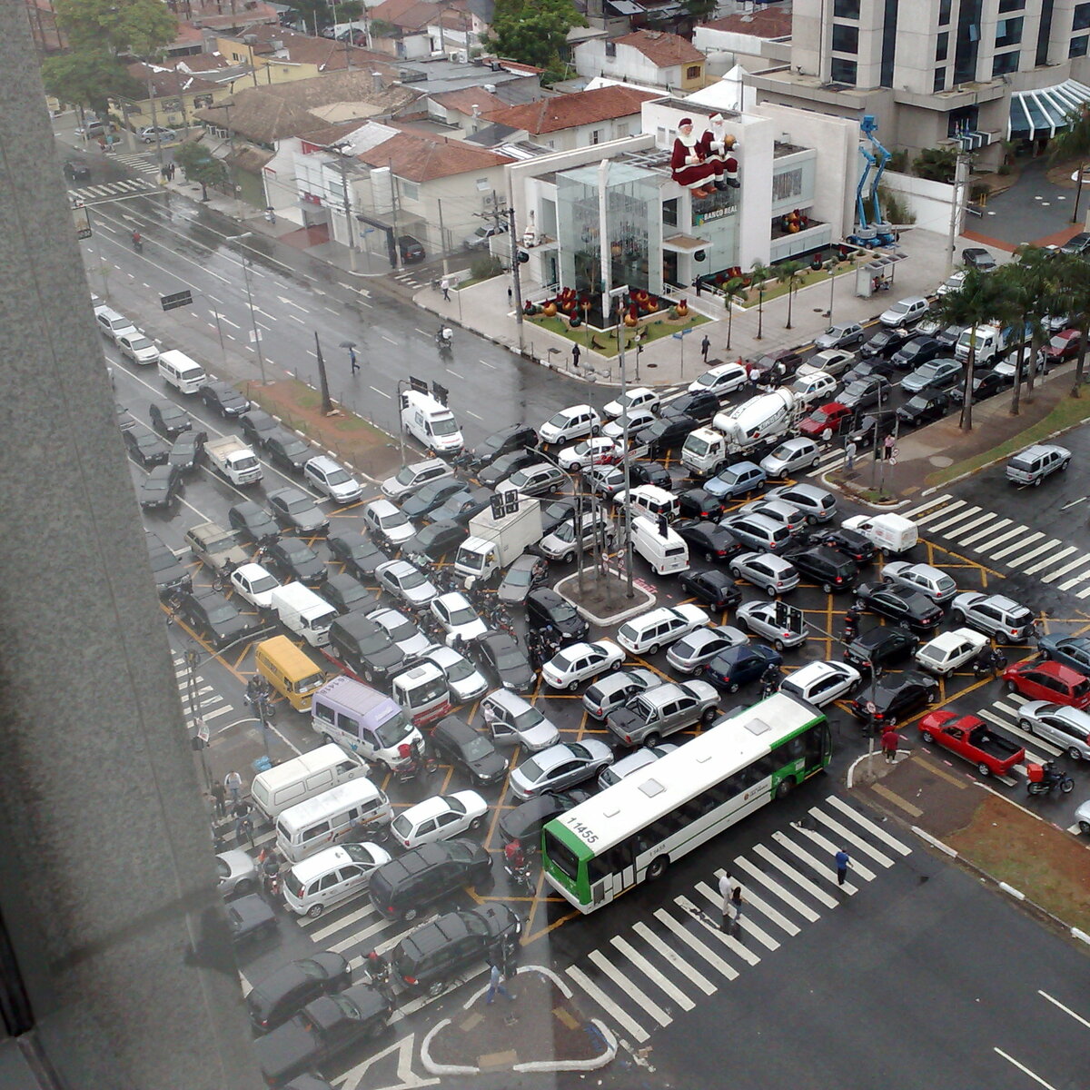 City Of Sao Paulo, Brasil. Avenue And Traffic In Sao Paulo. Foto