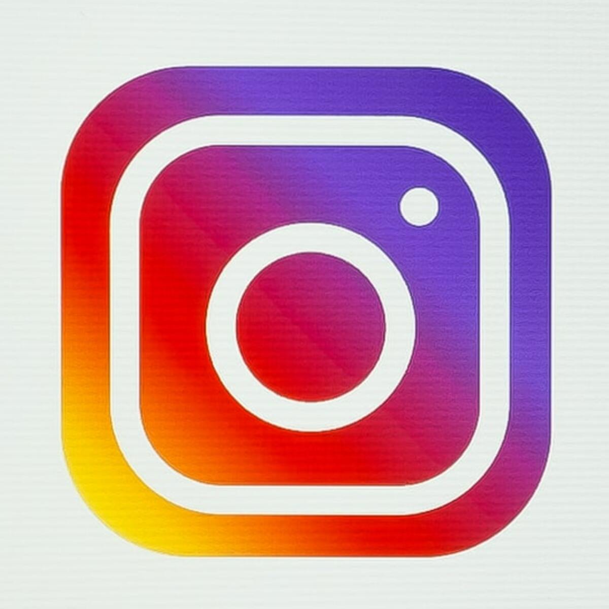 Instagram Images with Captions | Kaggle