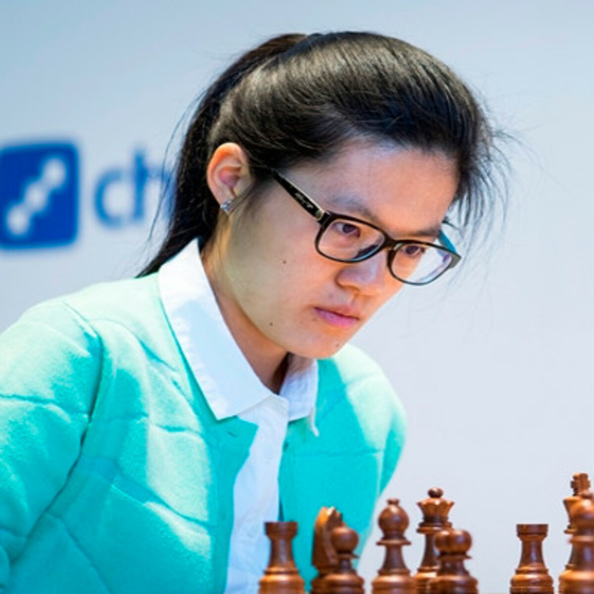 Chess Club Live - Schut, Lisa Federation : Netherlands FIDE title : Woman  Intl. Master Rating : Std.2296 - Rapid.2383 - Blitz.2267 B-Year : 1994 Sex  : Female Personal card 