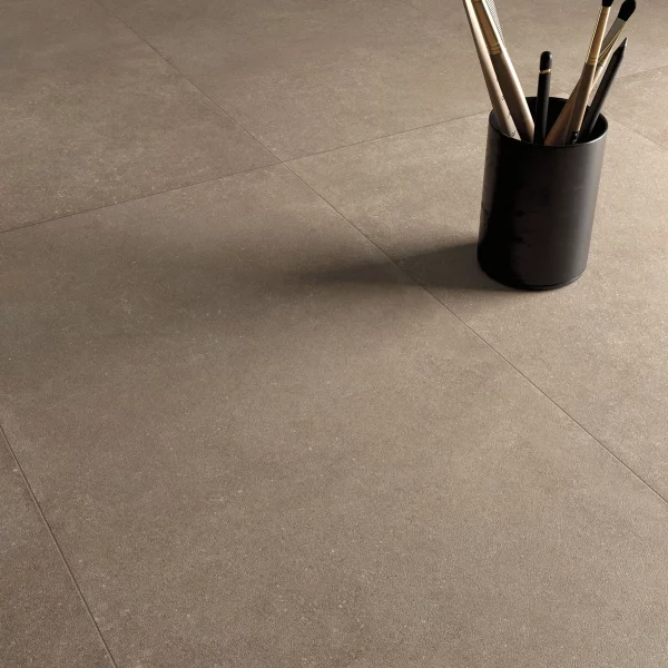 אריח גרניט פורצלן דמוי בטון בגוון אדמה (Earth) בגימור מט 120×60 – תוצרת איטליה