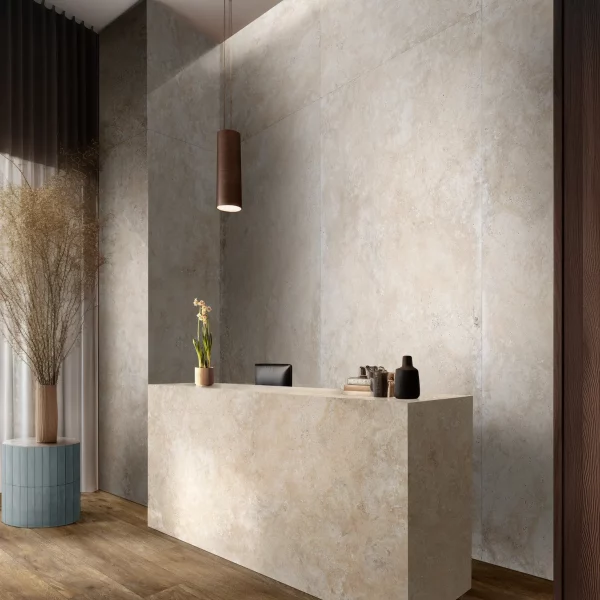 אריח גרניט פורצלן ענק מדוקק (SLAB) דמוי טרוורטין בגוון בז' מט 278×120 – תוצרת איטליה