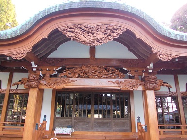 東林寺の見事な彫刻