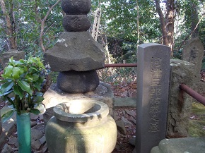 河津三郎の墓