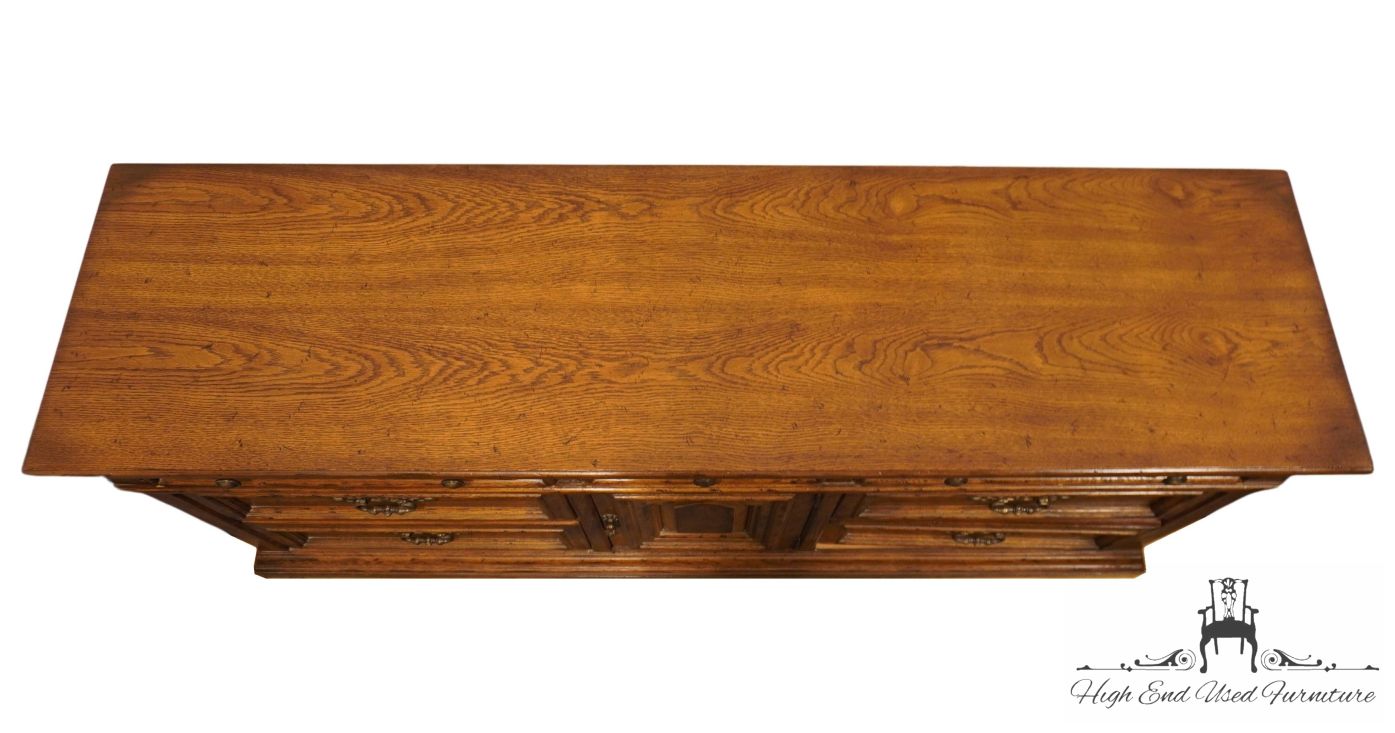 DREXEL HERITAGE Bishopsgate Collection English Tudor Style 72