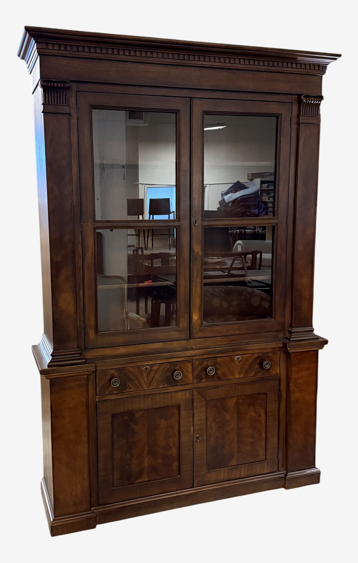 Shop Drexel Heritage Furniture & Home Decor – Up To 80% Off | Kashew