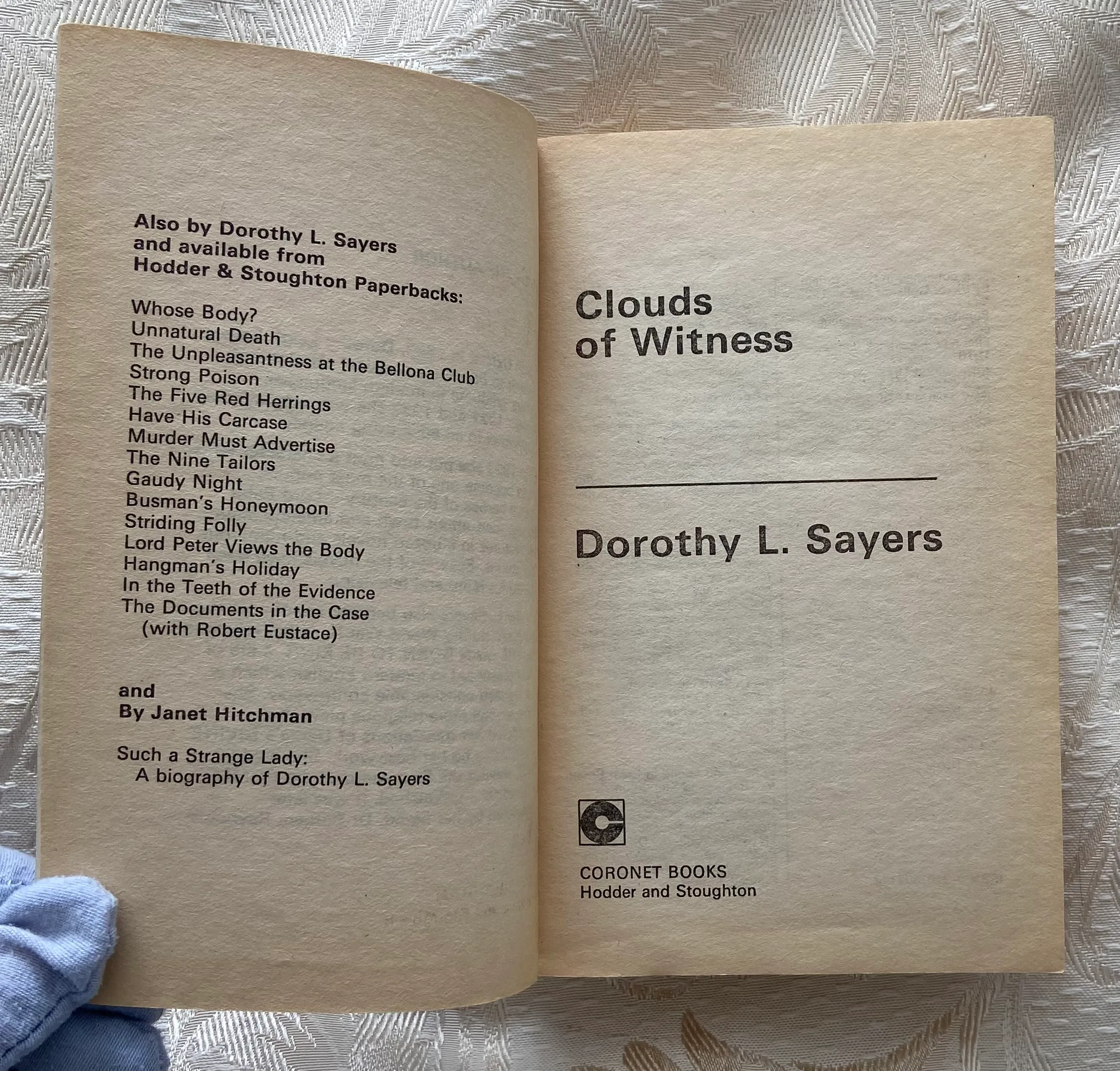Clouds of Witness (Lord Peter Wimsey Mysteries, 2) - Image 3
