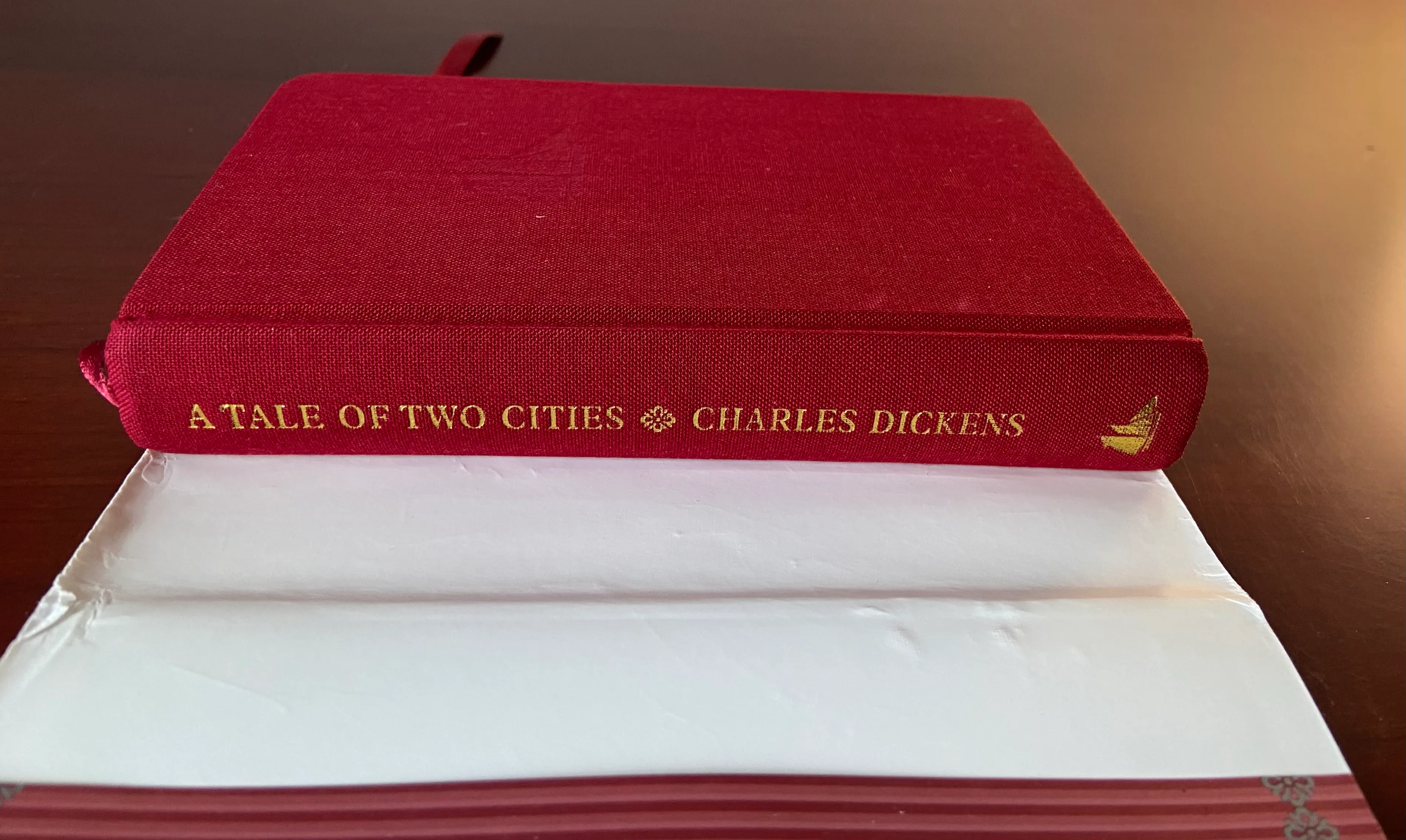 A Tale of Two Cities (Collector's Library) - Image 5