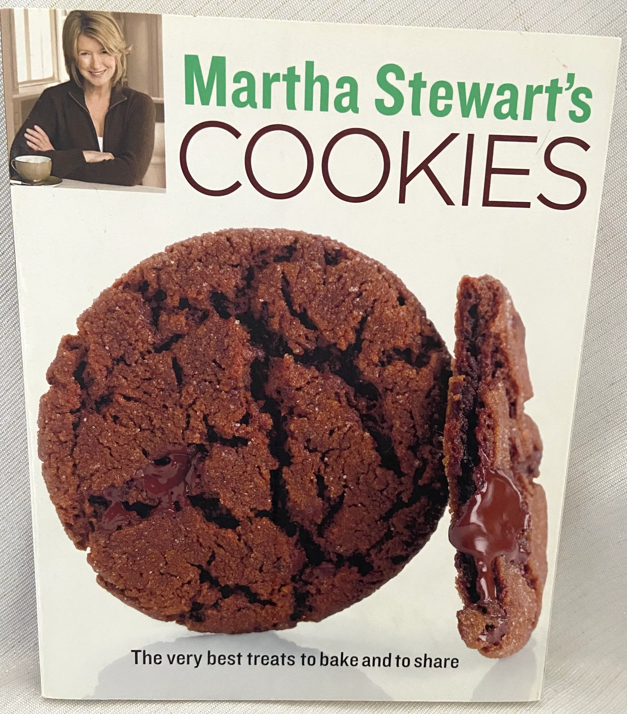 Martha Stewart's Cookies: The Very Best Treats to Bake and to Share