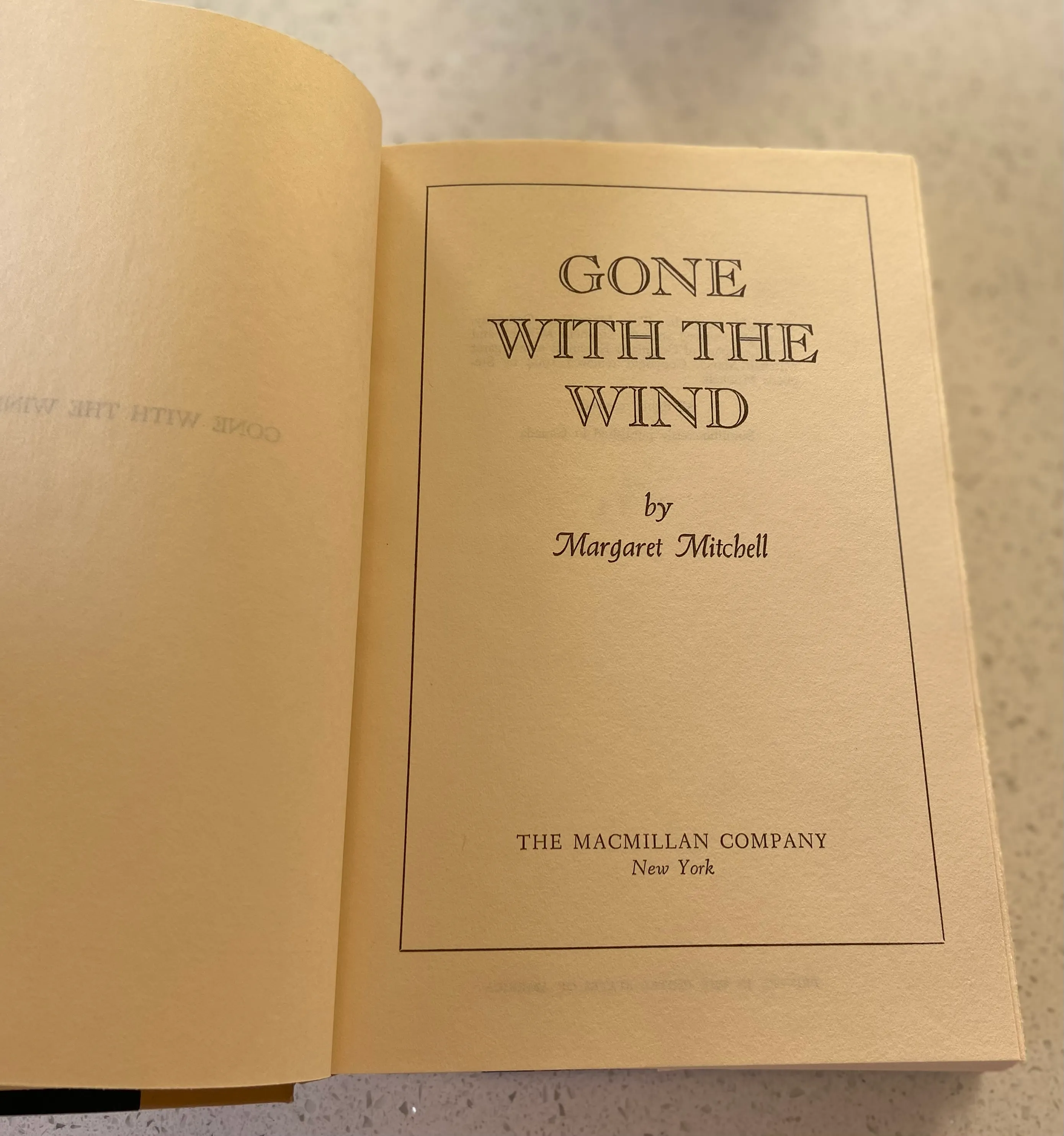 Gone with the Wind (Book Club Edition) - Image 3