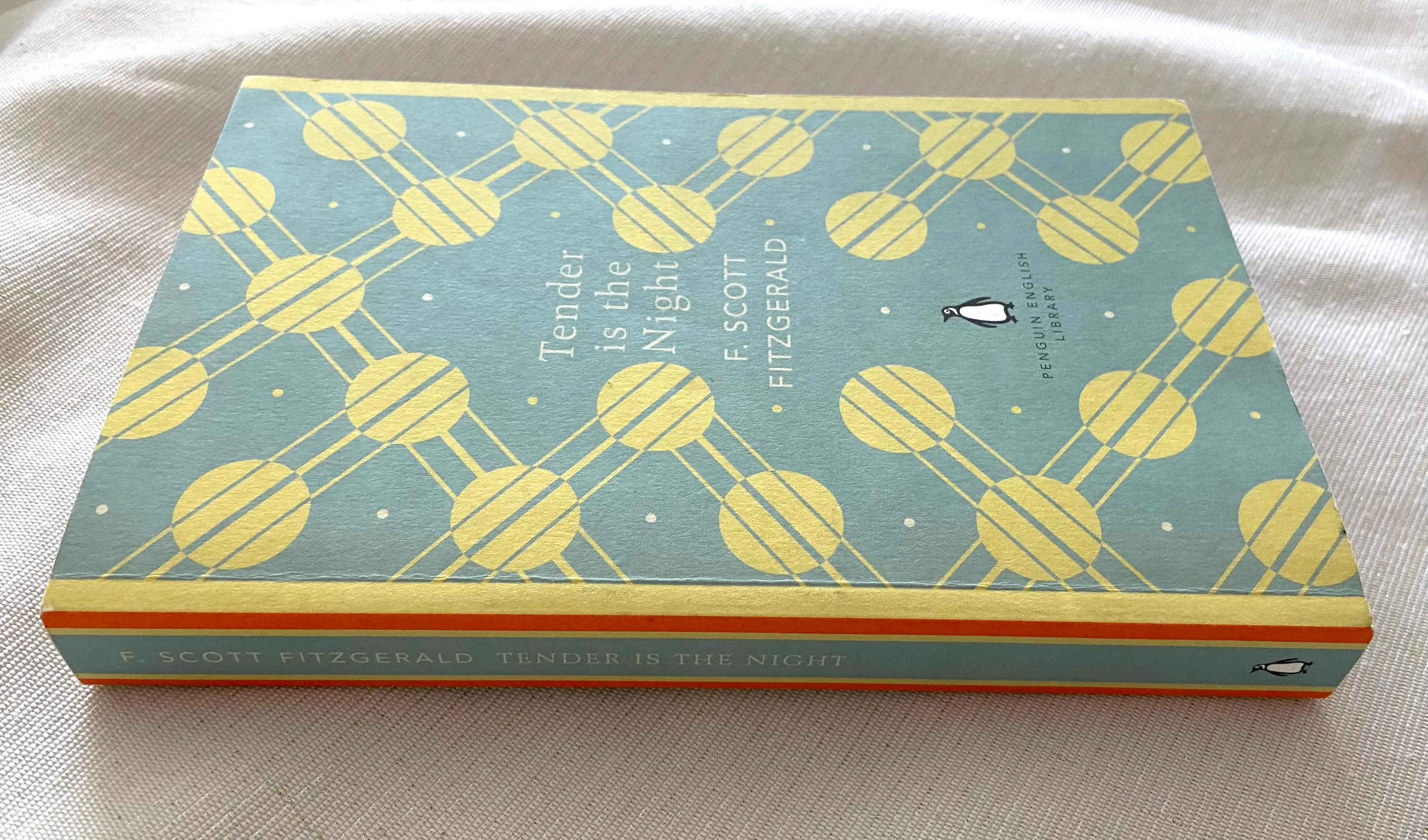 Tender is the Night (Penguin English Library) - Image 2