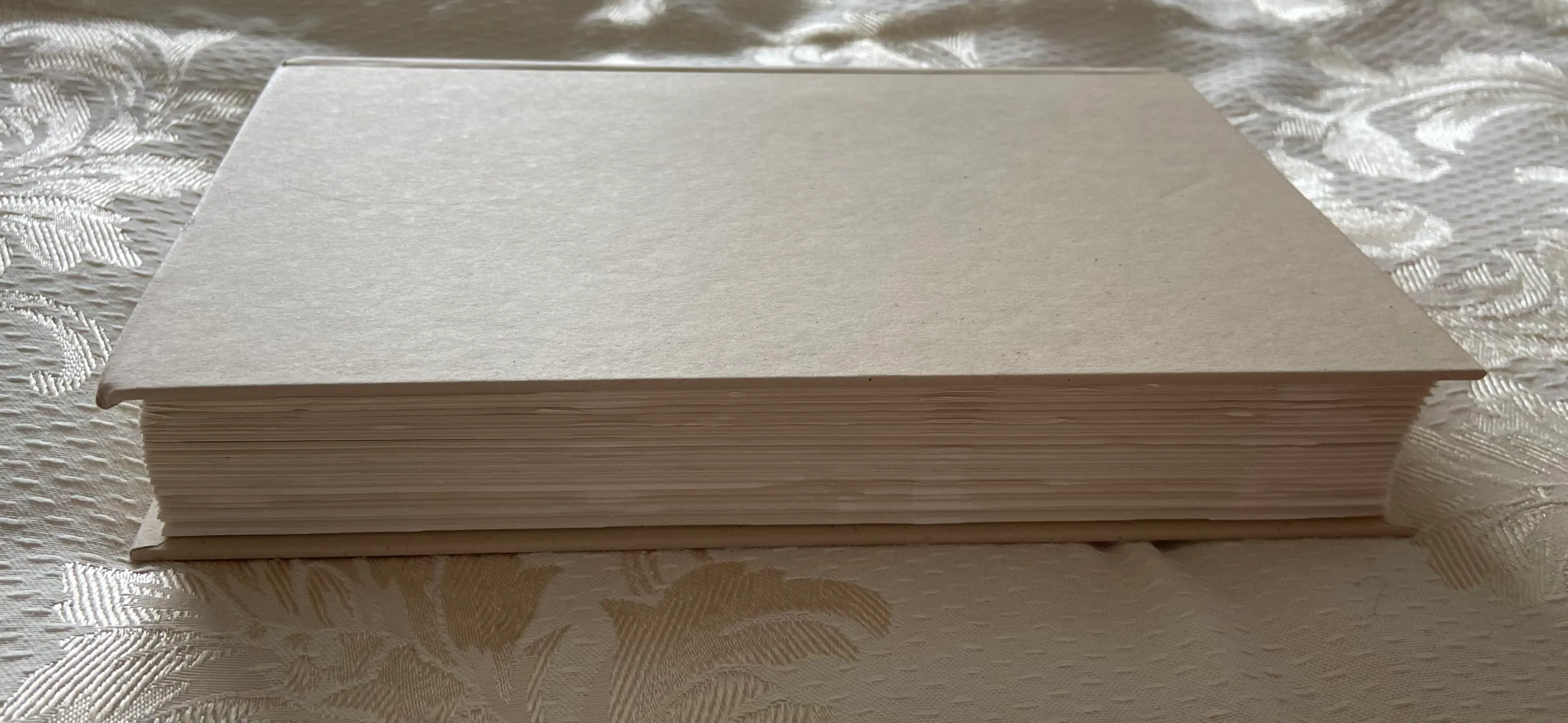 Family Furnishings: Selected Stories, 1995-2014 - Image 3