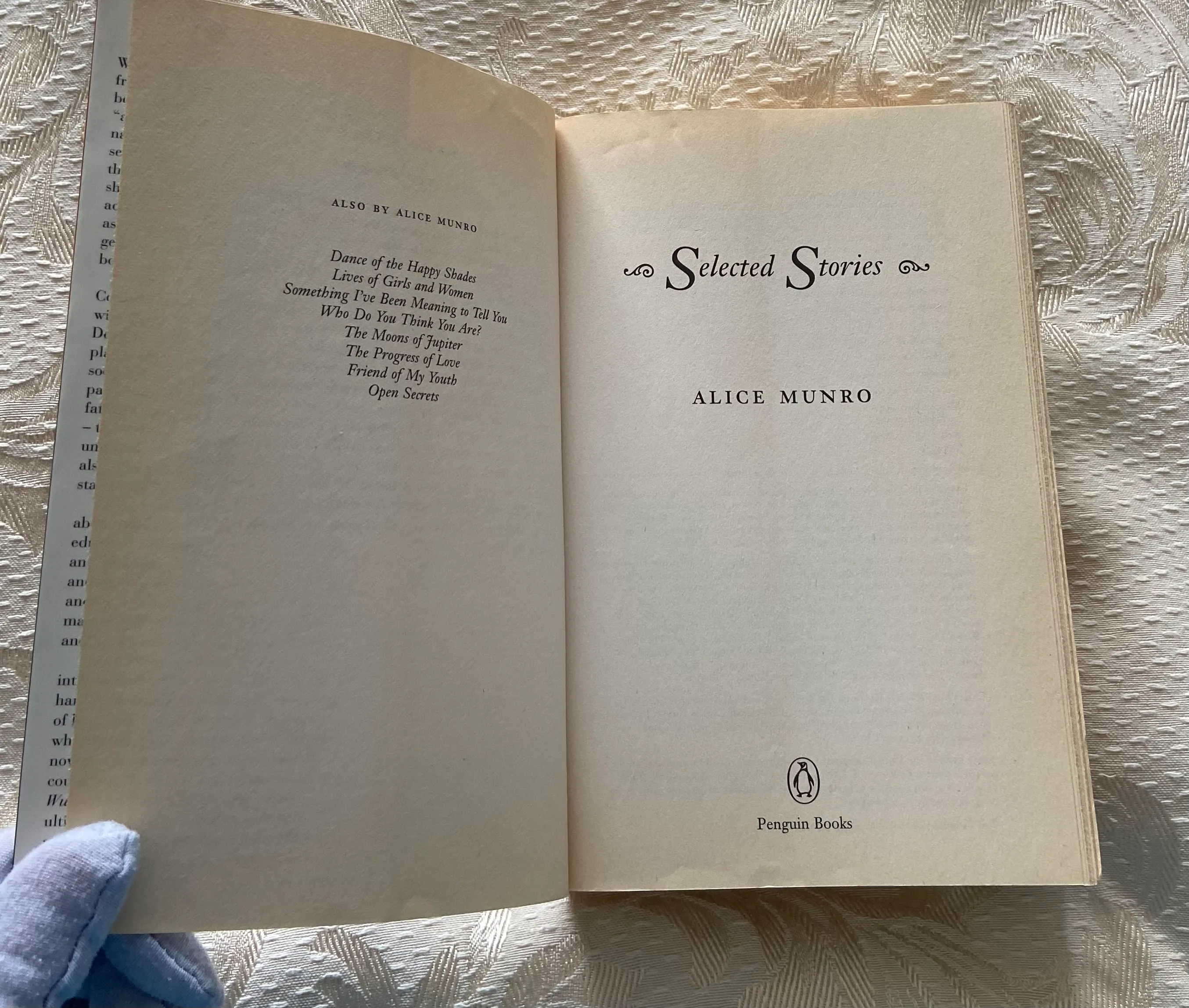 Selected Stories: With a New Introduction by the Author - Image 3