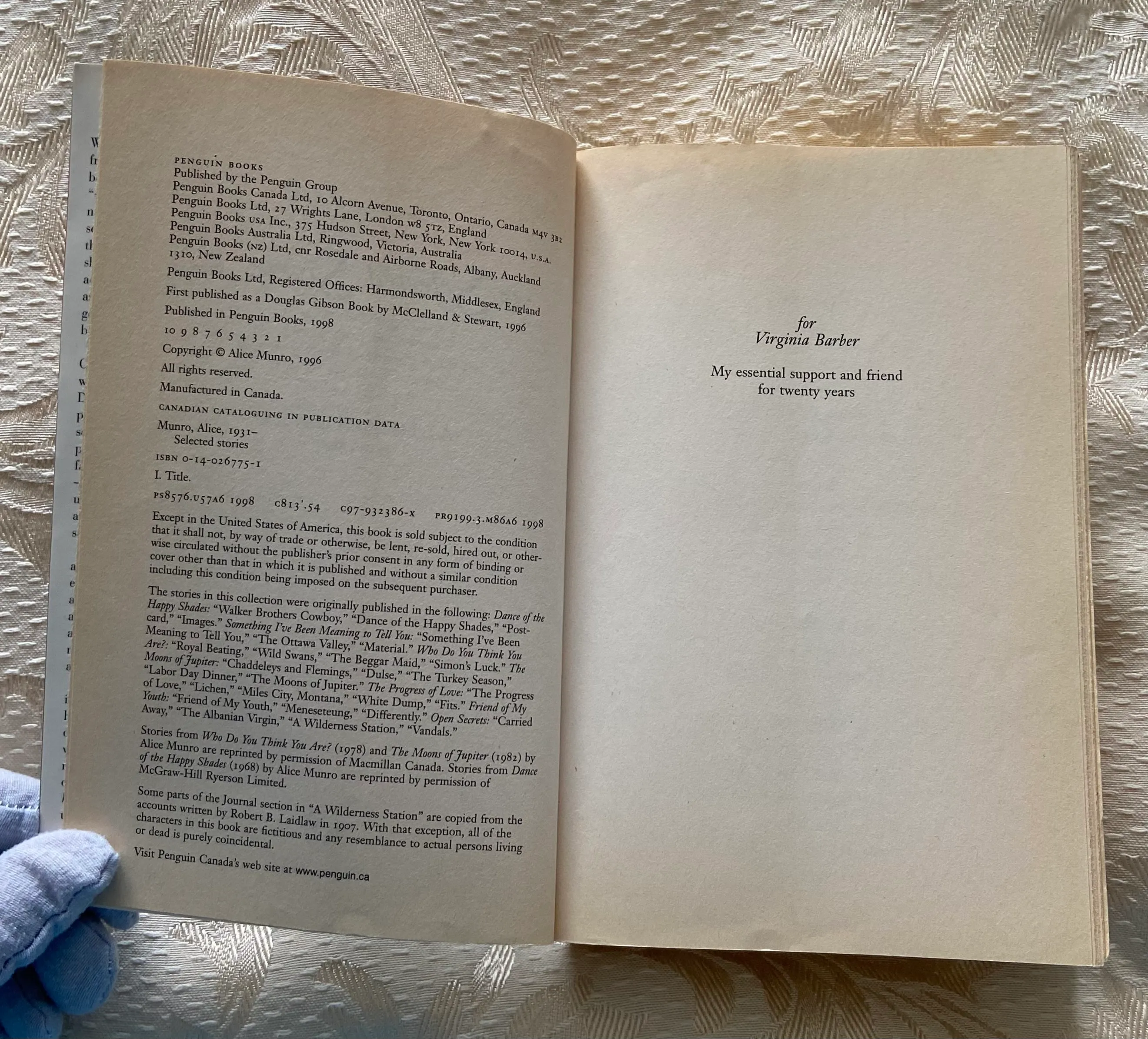 Selected Stories: With a New Introduction by the Author - Image 4