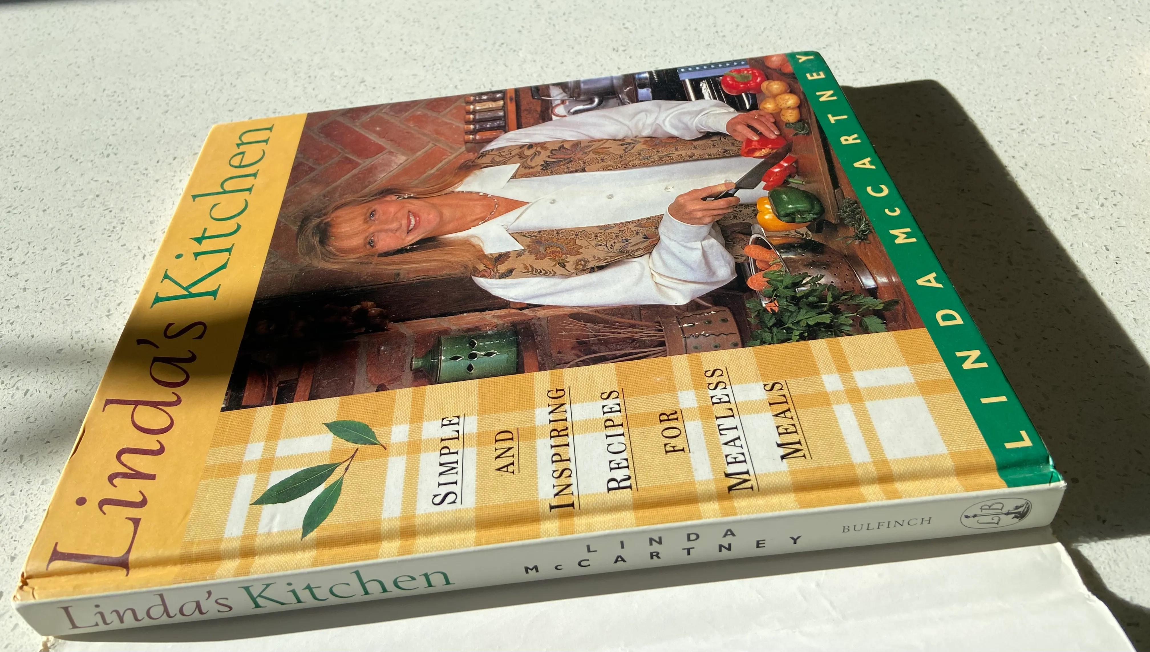 Linda's Kitchen: Simple and Inspiring Recipes for Meat-Less Meals - Image 2
