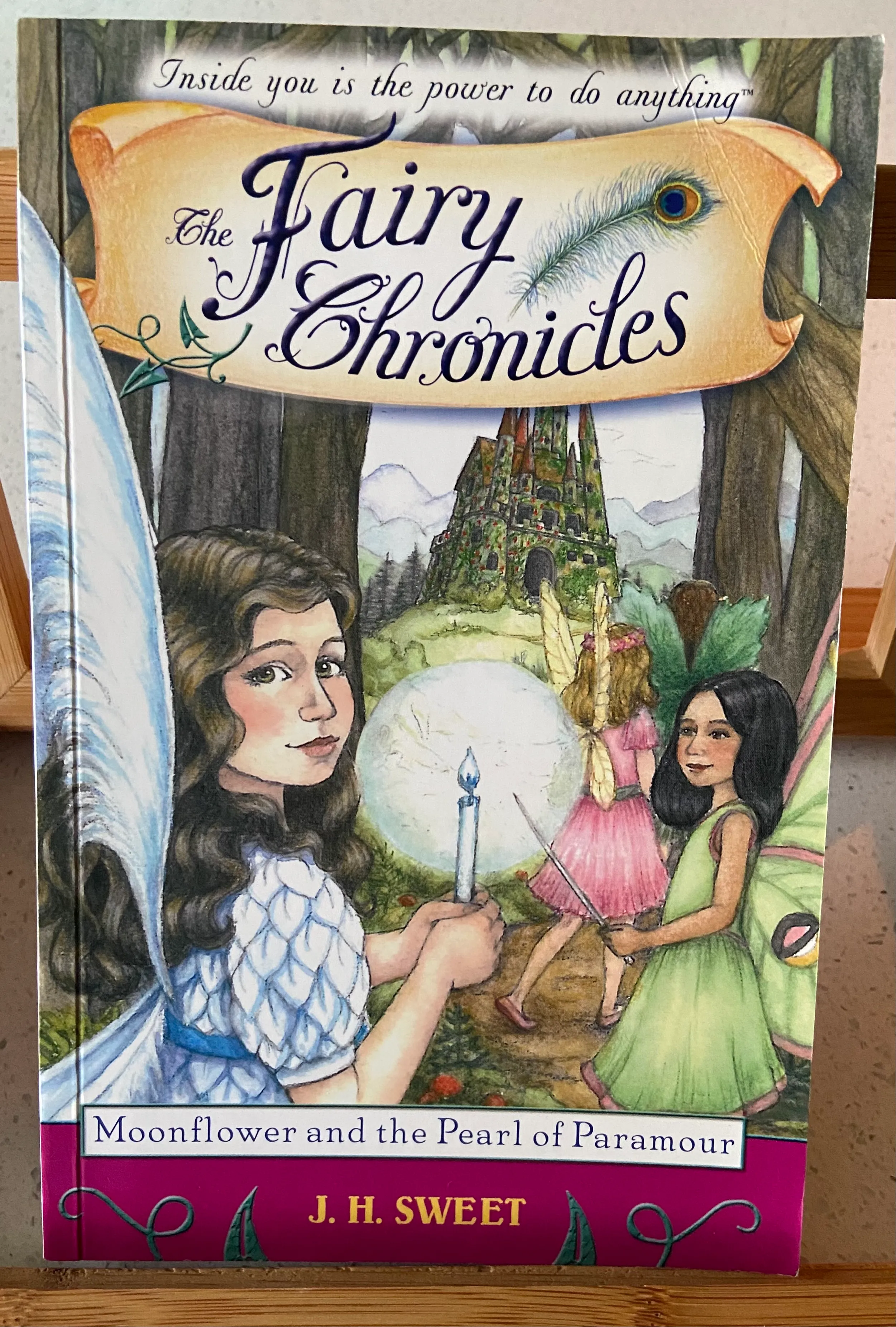 Moonflower and the Pearl of Paramour (The Fairy Chronicles)