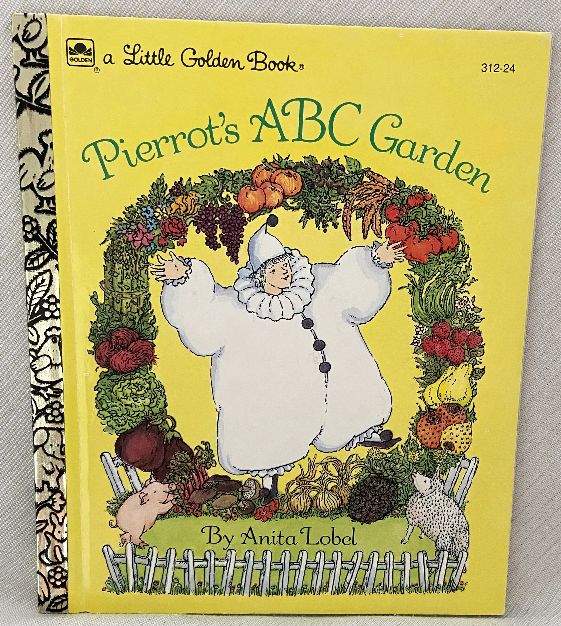 Pierrot's ABC Garden (Little Golden Book)