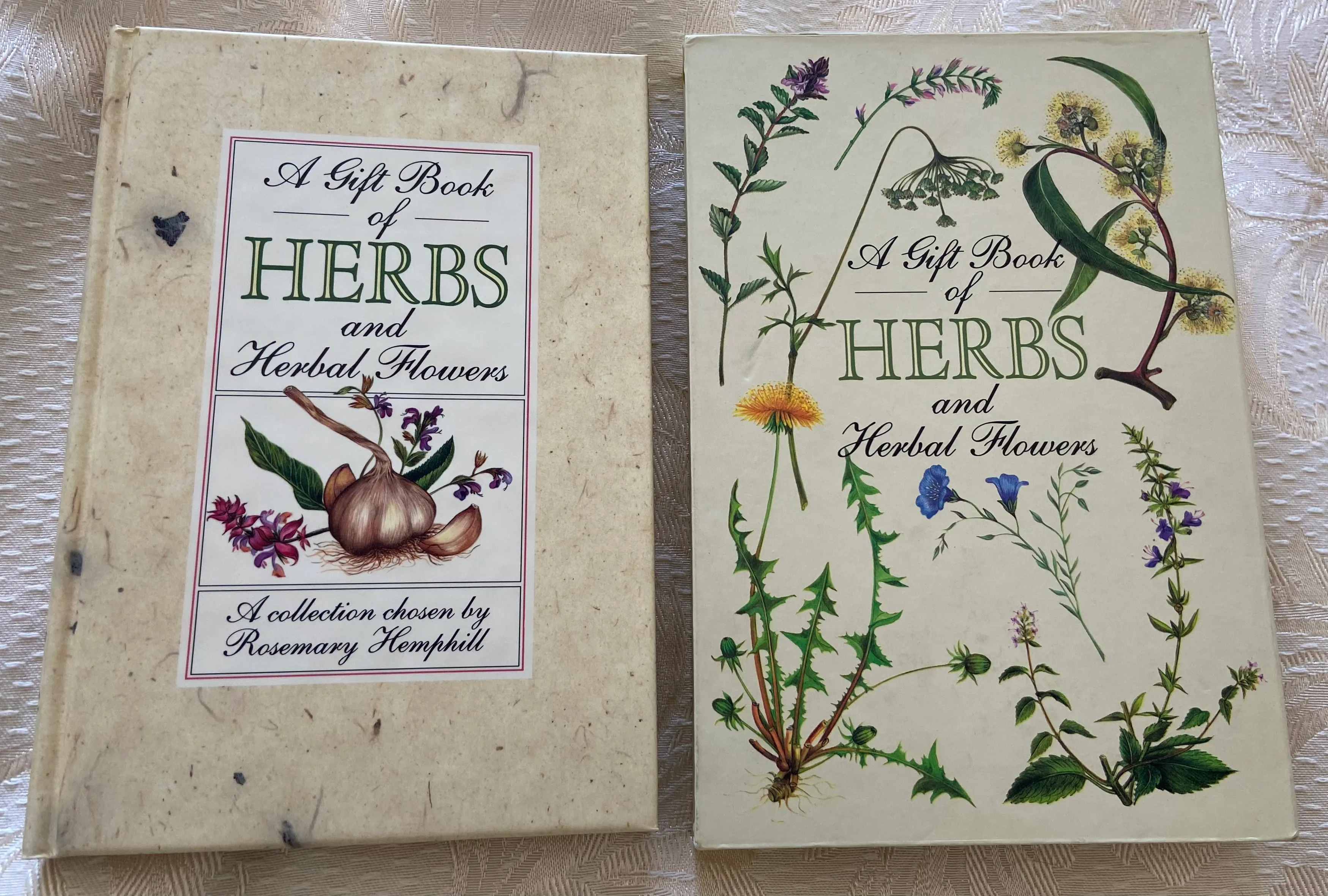 A Gift Book of Herbs and Herbal Flowers: A Collection/Book in Slipcase