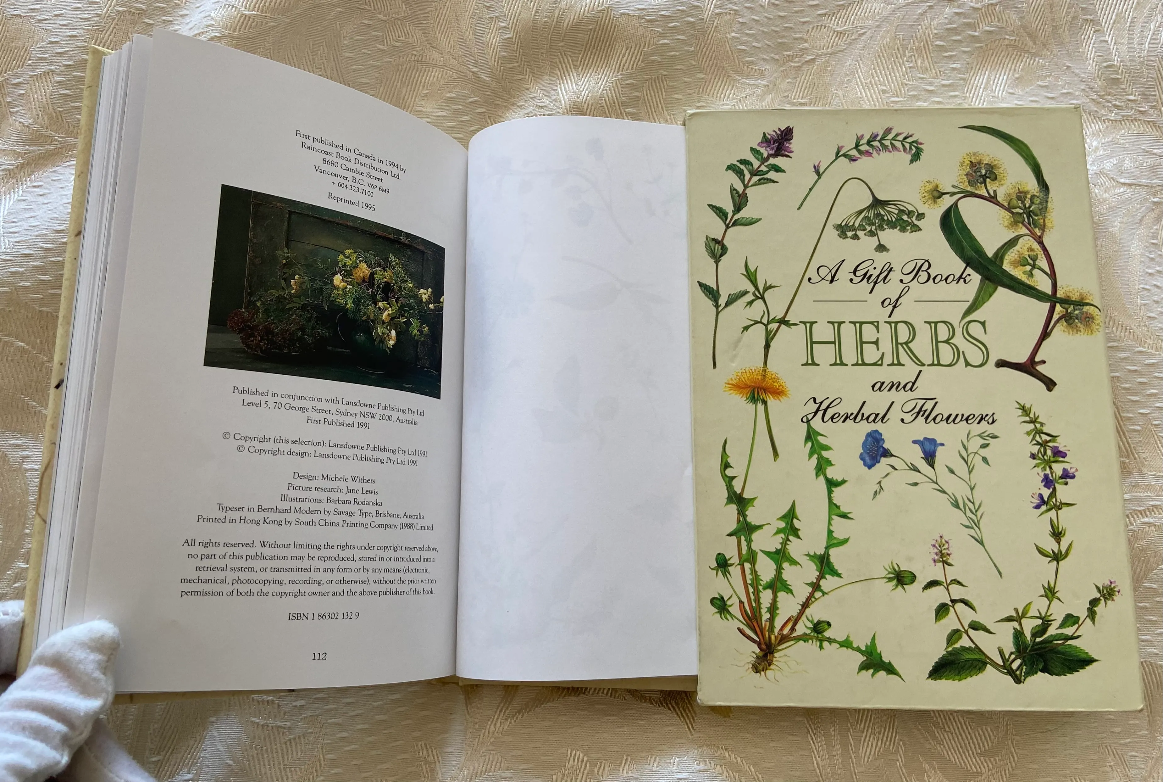 A Gift Book of Herbs and Herbal Flowers: A Collection/Book in Slipcase - Image 4