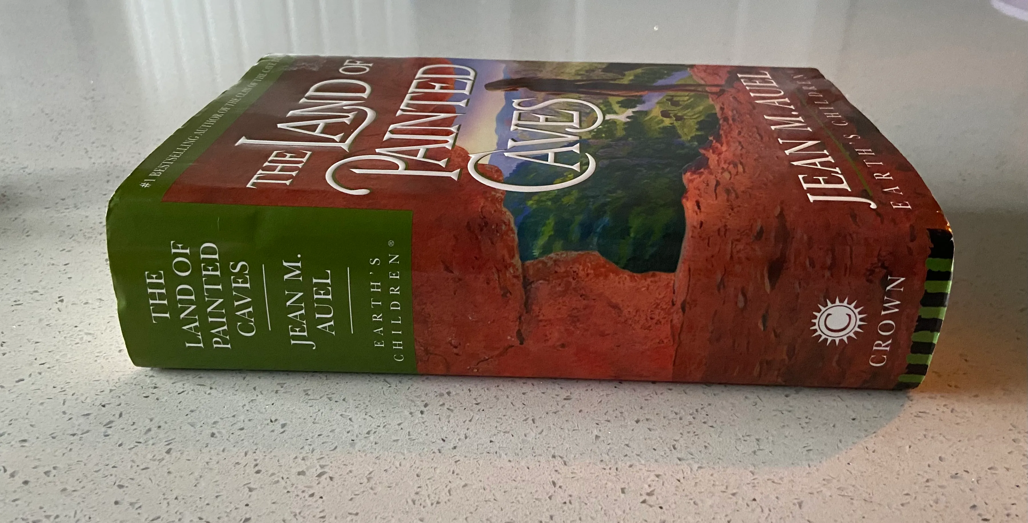 The Land of Painted Caves (EARTH'S CHILDREN BOOK 6) - Image 2
