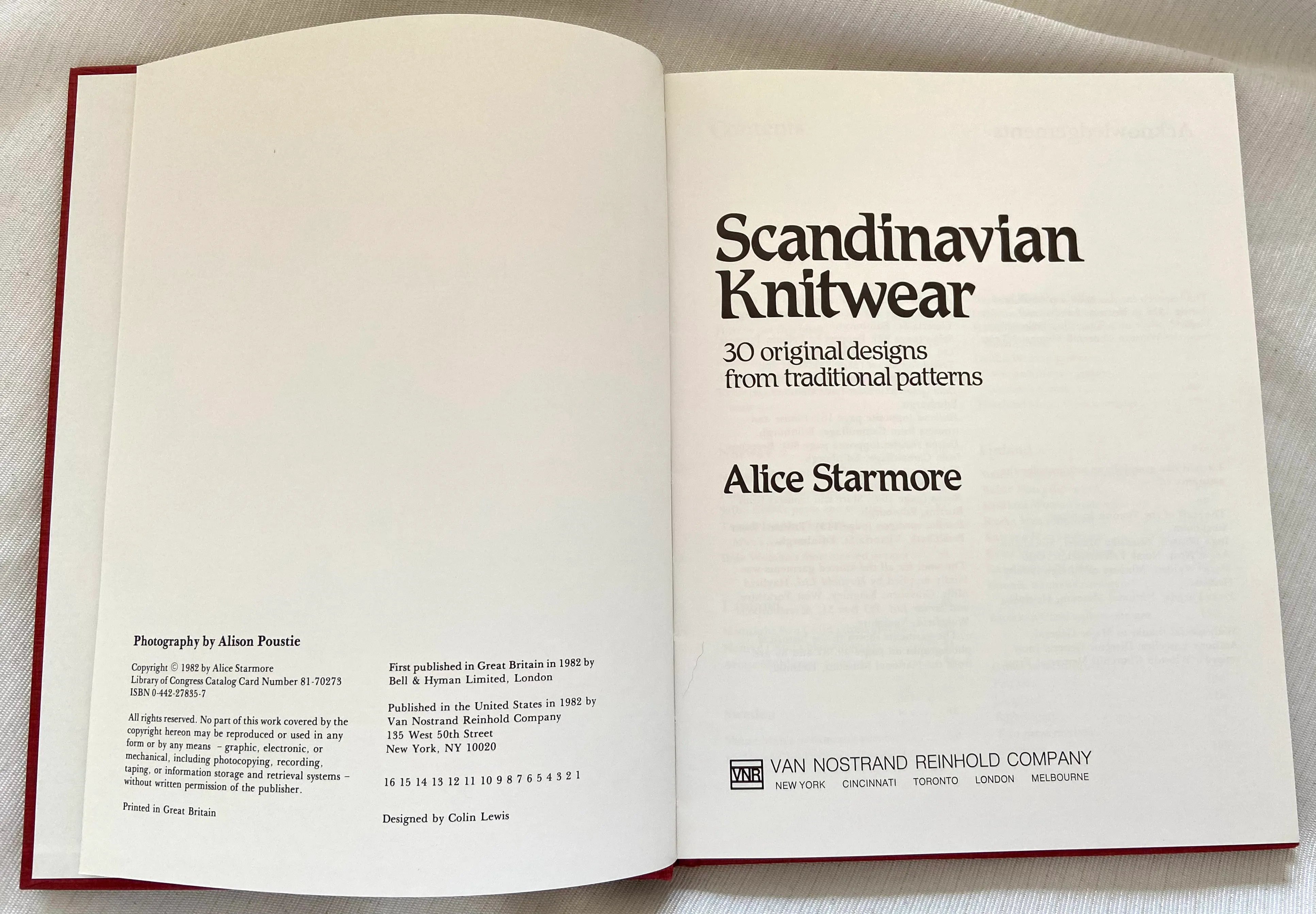 Scandinavian Knitwear: 30 Original Designs from Traditional Patterns - Image 4