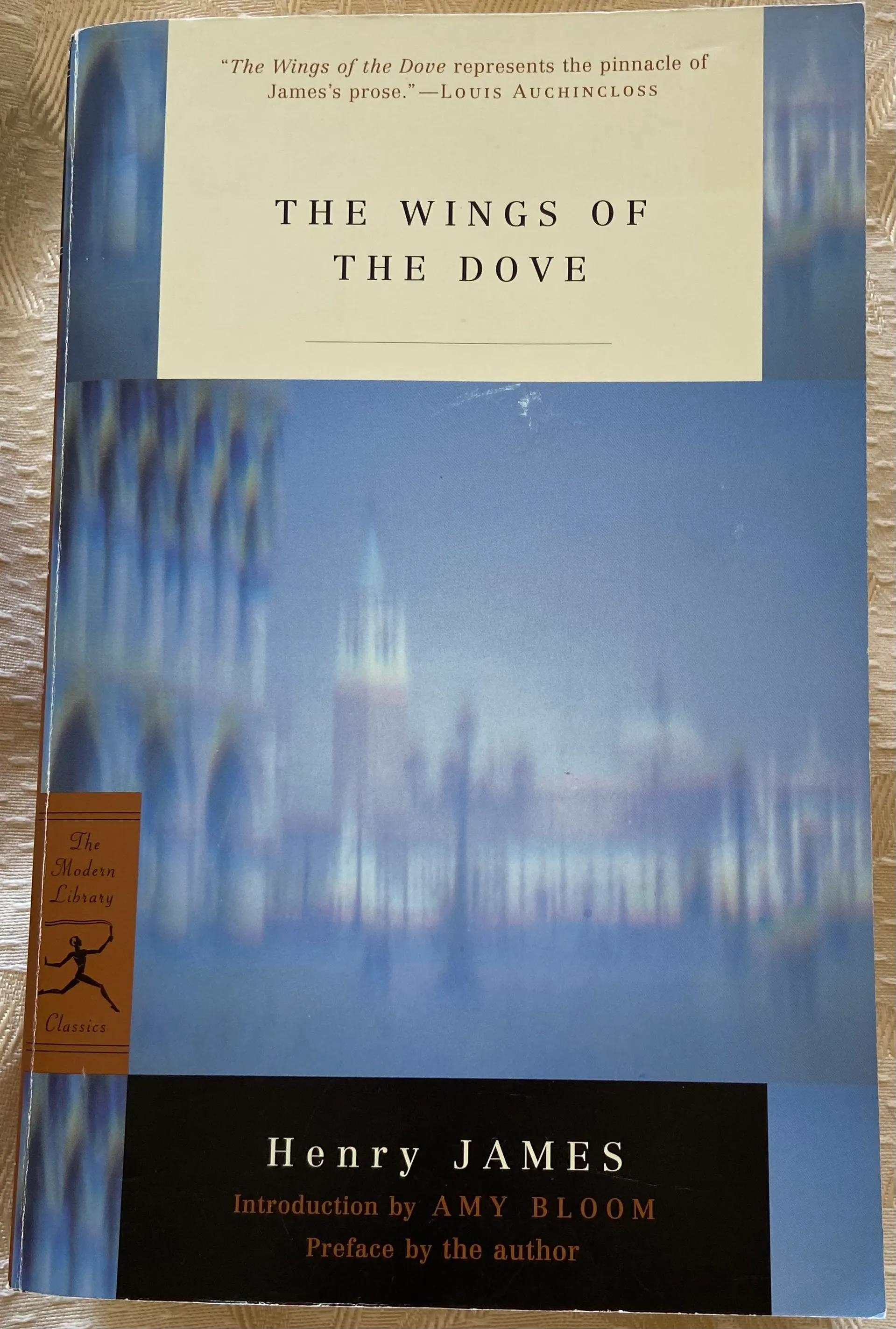 The Wings of the Dove (Modern Library 100 Best Novels)