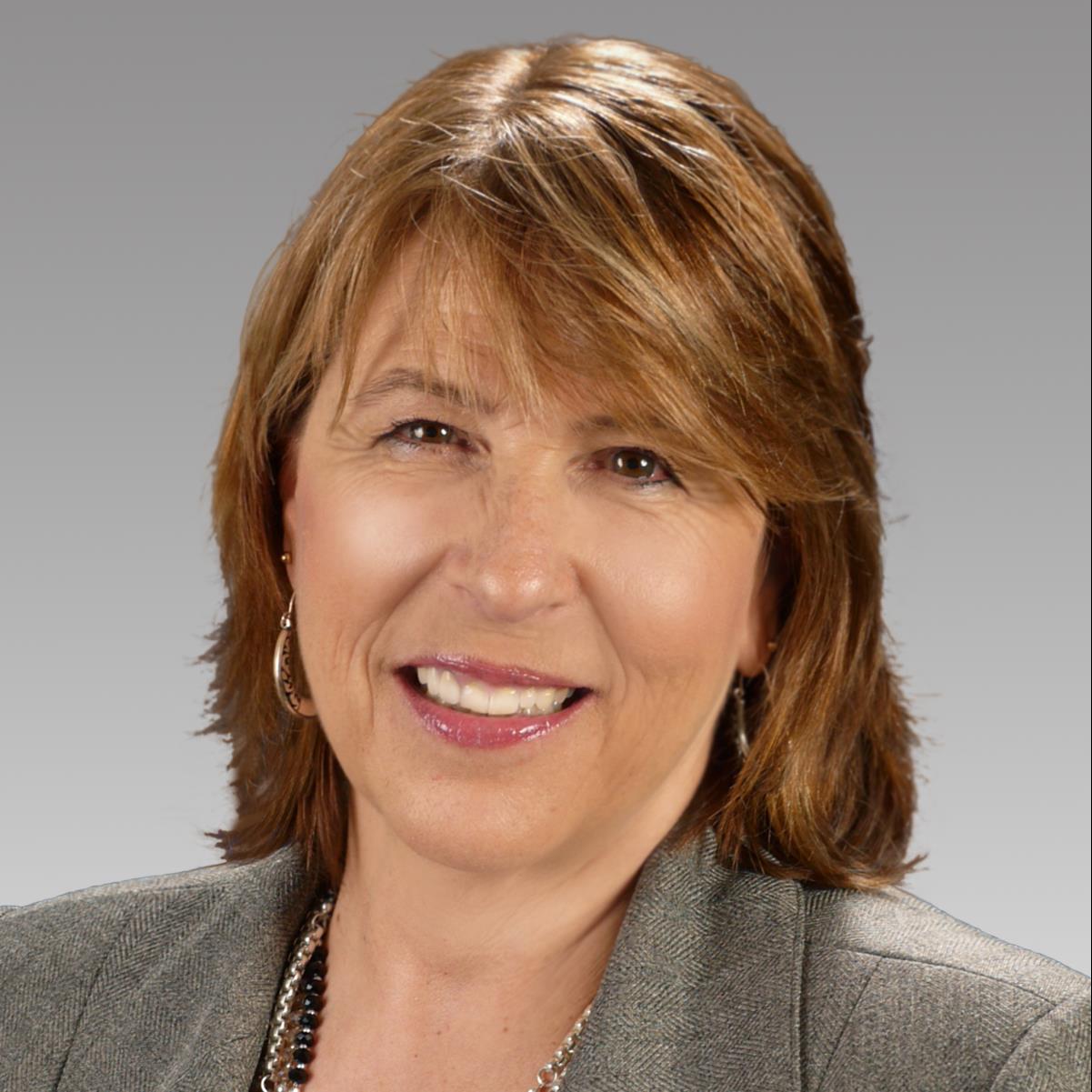 picture of Lynn Brewer, EA