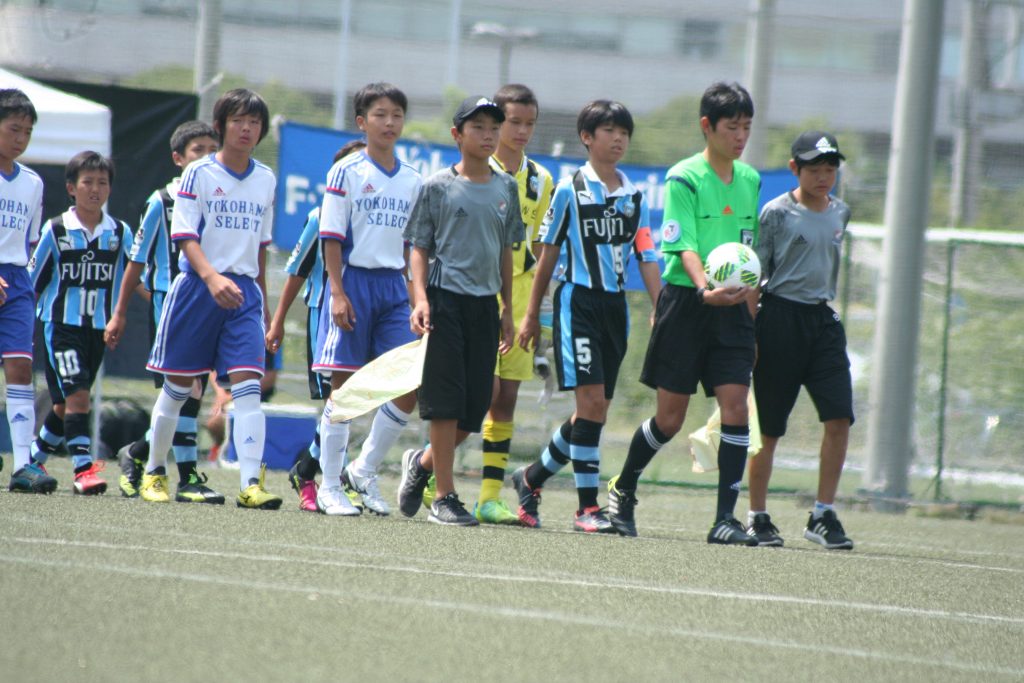 決勝へ臨む両チームのメンバー