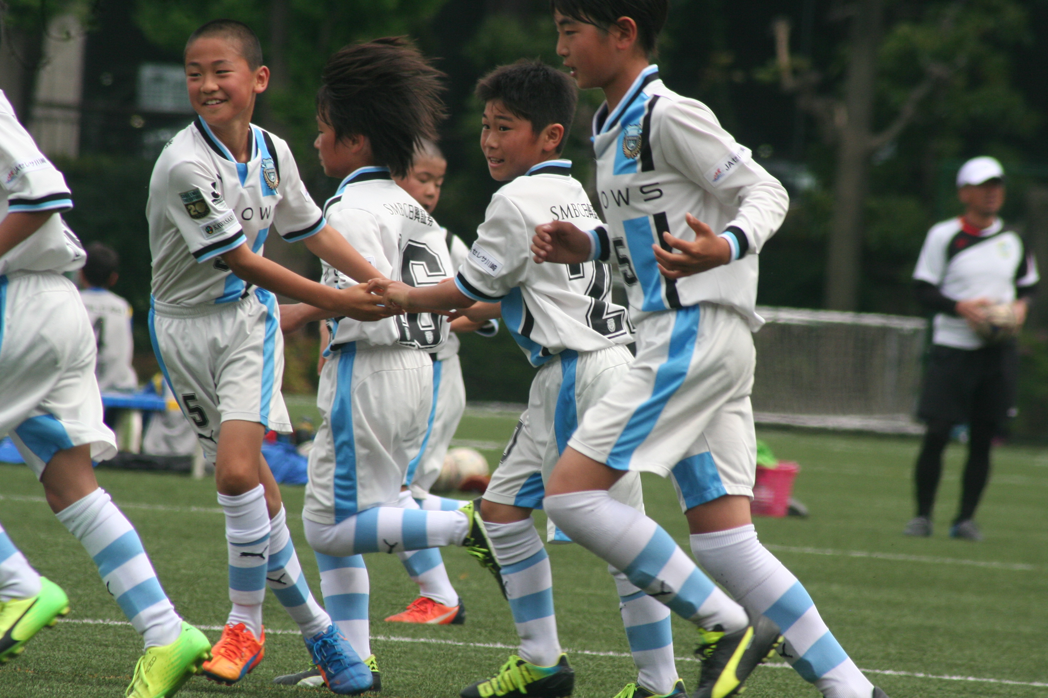 Fc 東京 新 ユニフォーム 