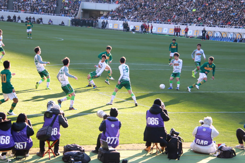 サッカー ユニフォーム 白 クラブ