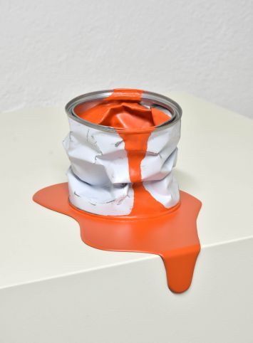 Yannick Bouillault - Le pot de peinture orange 2 