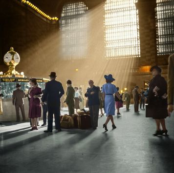 Marie-Lou Chatel - 1941 oct. grand central terminal, new-york city 