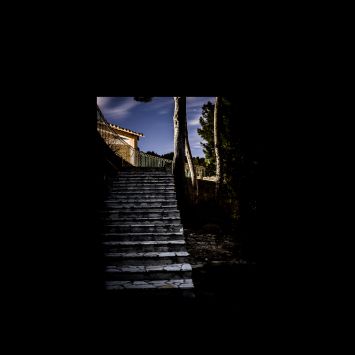 Martin Amic - L'escalier vers la terrasse 