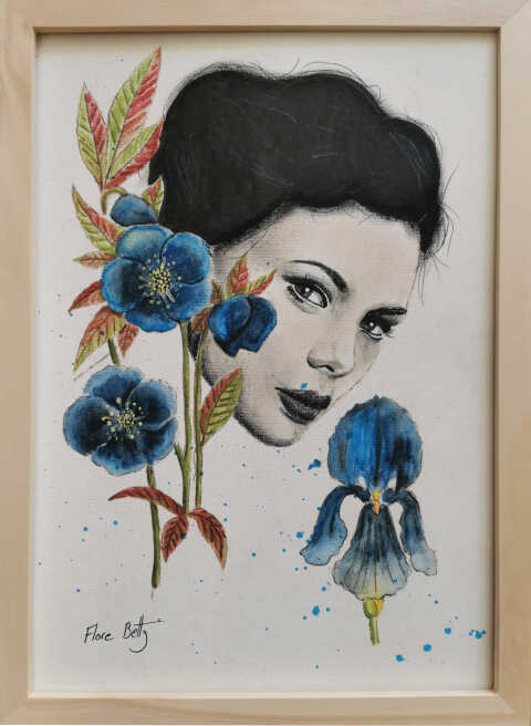 Flore Betty - Portrait aux fleurs bleues