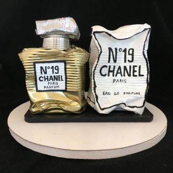 Norman Gekko - Crushed chanel n.19 with box 